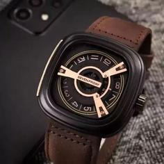 ساعت مچی مردانه سون فرایدی sevenfriday صفحه مربع