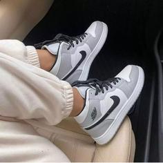 کتونی نایک ساقدار ایرجردن وان طوسی سفید مشکی nike air jordan 1 mid light smoke grey