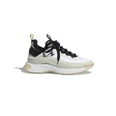 کفش لژدار شنل کرم مشکی سفید Chanel Velvet Calfskin & Mixed Fibers Sneaker Ivory Black White