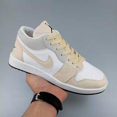 کتونی زنانه جردن  nike jordan 1 low بدون ساق 37 تا 40  کرم سفید ( کتونی جردن - نایک ایر جردن - کفش جردن - جردن وان ) 