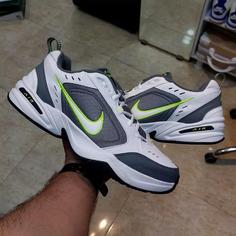 کتونی اورجینال نایک nike air monarch Iv سایز 47