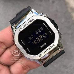 ساعت  مچی جی شاک مربعی قاب استیل G-Shock GM5600 مستر کوالیتی(های کپی)تنظیم اتوماتیک با پایتخت کشورها .اتولایت اتوماتیک