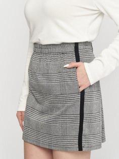 دامن کوتاه زنانه برند Q/S کد ۴E.995.78.463 Womens skirt