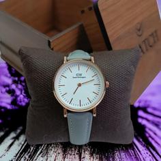 ساعت مچی عقربه ای زنانه ( بدون ثانیه شمار ) برند Daniel Wellington