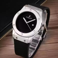 ساعت مچی مردانه هابلوت تقویم فعال دارای رنگبندی hublot