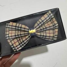 پاپیون بربری (باربری) Burberry سایز بزرگسال مناسب 12 سال به بالا سه چین با سگک طلایی  