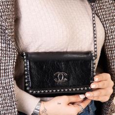 کیف دخترونه کوچیک دور مروارید CHANEL