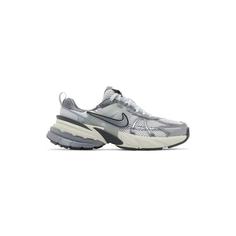 کتونی نایک راننیگ وی2کا طوسی نقره ای Nike V2K Run Pure Platinum Wolf Grey