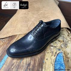 کفش مردانه اداری جنس چرمی بند دار گل بته دسته کروکو 820، زیره میکرولایت کد SA-27030