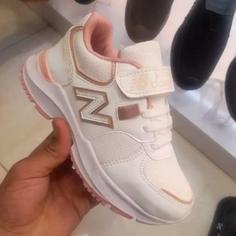 کفش دخترانه نیوبالاس New balance 