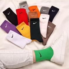 جوراب 6 جفتی ساق بلند زنانه نایکی (Nike) مدل کش انگلیسی اسپرت ورزشی نخی در رنگ های کاربردی تیره و روشن مخصوص باشگاه