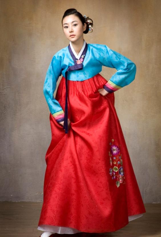 لباس کره ای|Mikasa