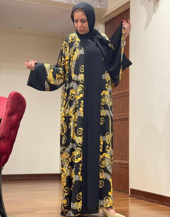 مانتو بلند زنانه جلو باز سایز ۴۸ با جنس پارچه ساتن سیلک همراه شال ست وارداتی اماراتی در دو طرح با تخفیف ویژه|پیشنهاد محصول
