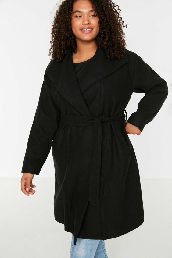 کت بلند ضخیم سایز بزرگ یقه ضربدری کمر بند دار زنانه مشکی برند Trendyol Curve|پیشنهاد محصول