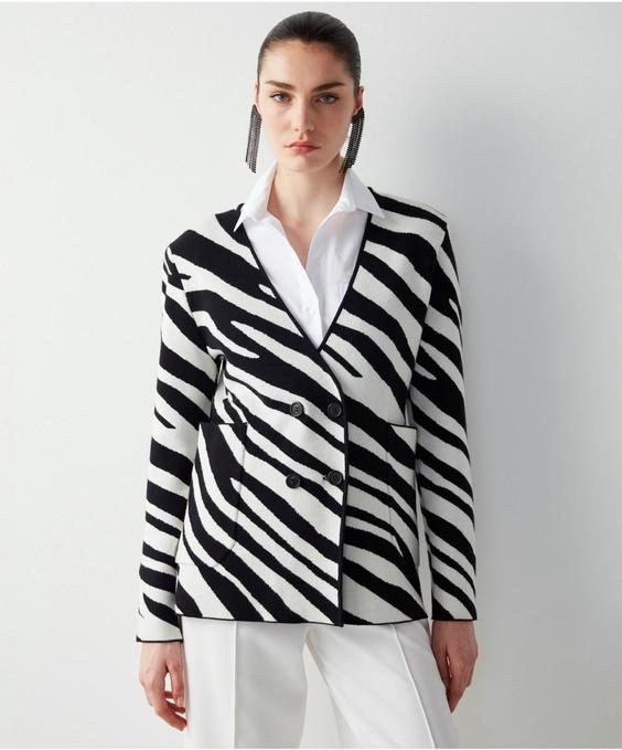 خرید اینترنتی ژاکت زنانه سیاه سفید برند ipekyol IS1230005063 ا Zebra Desen V Yaka Ceket|پیشنهاد محصول