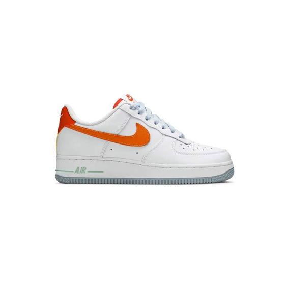 کتونی نایک ایرفورس 1 سفید نارنجی Nike Air Force 1 07 LV8 Be Kind|کتونی باز