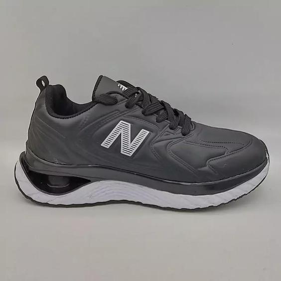 کفش کتانی ضد آب نیو بالانس سبک و طبی و زیر کپسولی مشکی زیر سفید New Balance |باسلام