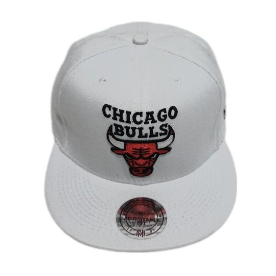 کلاه کپ سفید شیکاگو بولز chicago bulls|باسلام