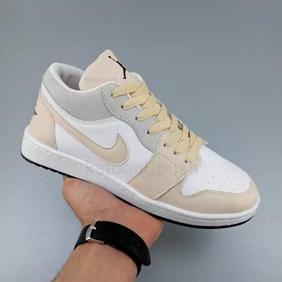 کتونی زنانه جردن  nike jordan 1 low بدون ساق 37 تا 40  کرم سفید ( کتونی جردن - نایک ایر جردن - کفش جردن - جردن وان ) |باسلام