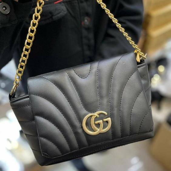 کیف دوشی دستی گوچی زنانه دخترانه مجلسی شیک چرم مشکی GUCCI جادار جا دار زنجیری طرحدار پاسپورتی صندوقی اسپرت نرم طرح دار |باسلام