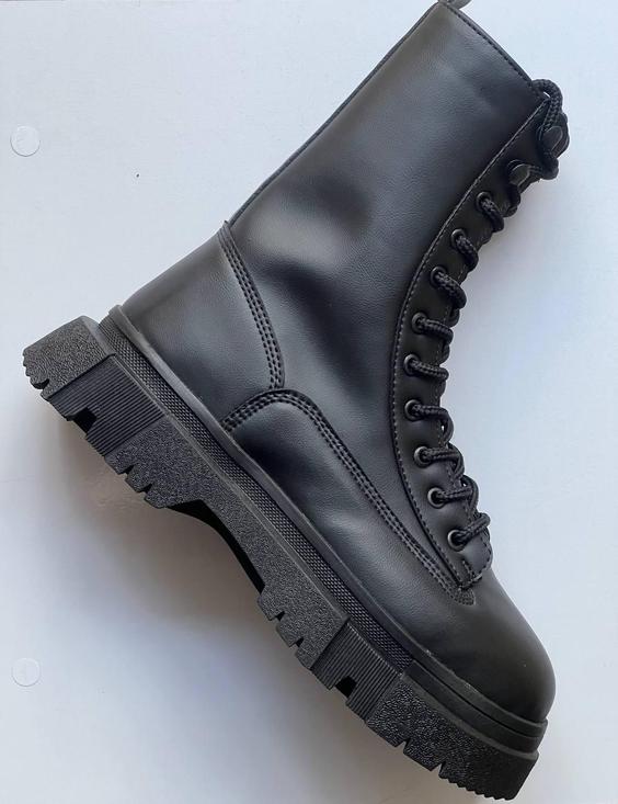 بوت مردانه برشکا Bershka men’s boots|کتونی لاتاری