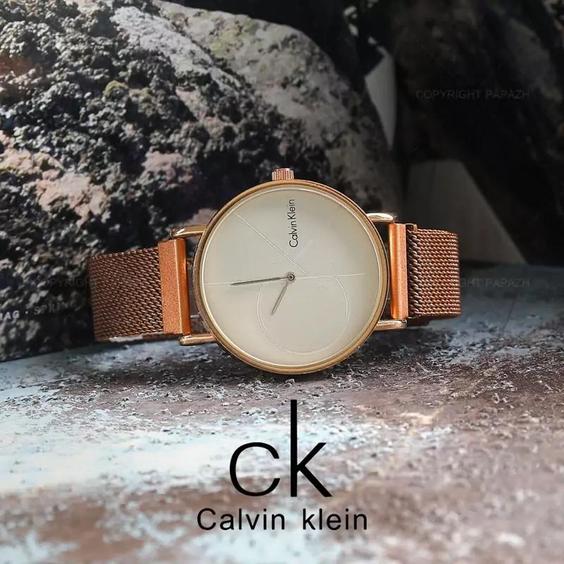 ساعت مچی مردانه CALVIN KLEIN مدل 1353
قفل مگنتی آهنربا
استایل بند حصیری
جنس بند فلز استیل 
رنگ بند و قاب رز گلد|باسلام