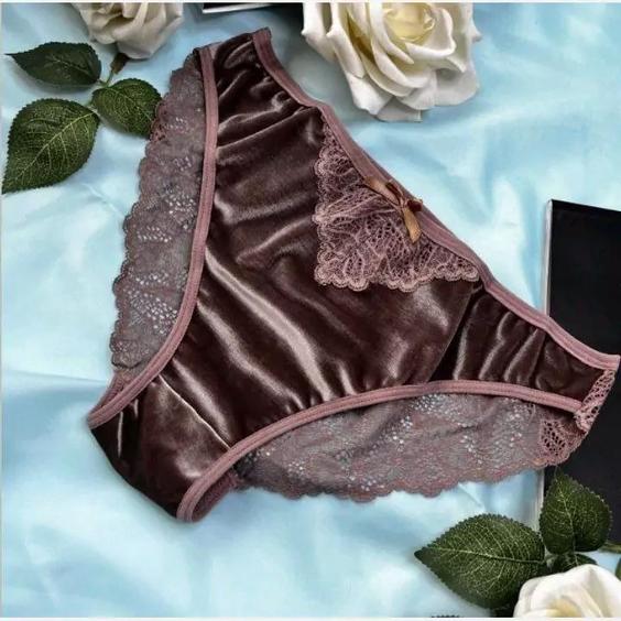 شورت فانتزی مخمل پشت گیپور با ارسال رایگان|باسلام (Lady Rose Bra)