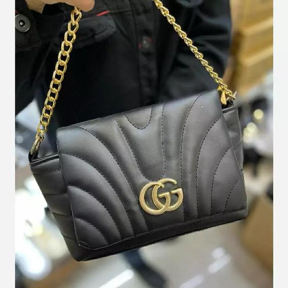 کیف گوچی مشکی زنجیری زنانه دخترانه دوشی دستی شیک مجلسی چرم GUCCI جادار جا دار پاسپورتی پاسپرتی اسپرت اسپورت سبک سیچار|باسلام