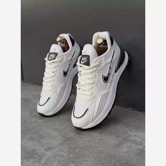 کفش اسپرت مردانه مدل nike کیفیت ساخت بسیار بالا سایز 41 تا 44 رنگ سفید مشکی. فروشگاه همیشه تخفیف |باسلام (بوتیک دنس)